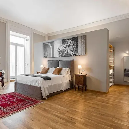- Piazza Navona Apartment